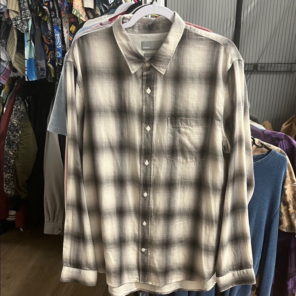 Vince Men's Casual Plaid Shirt - Gray and White